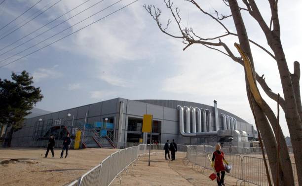 双人羽毛球比赛中的发球界限：规则与常见误区