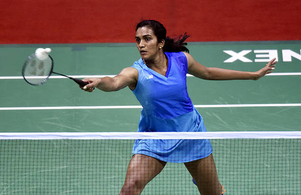 尤尼克斯中高端羽毛球拍多少钱?不同系列价格差异解析