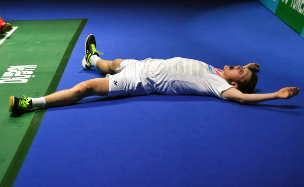 伟强羽毛球拍属于什么档次？性价比如何？