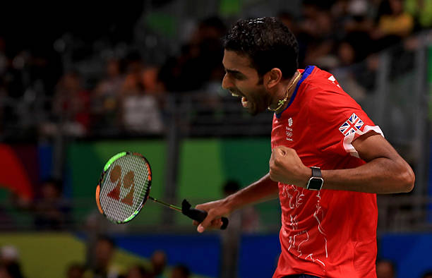 从网球肘到重返球场:羽毛球运动康复指南