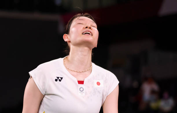 为什么羽毛球场地线宽必须精确到毫米？