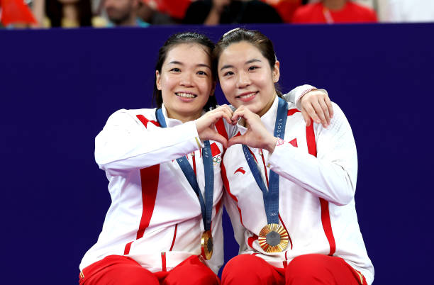 AS50羽毛球适合专业选手吗？与AS9的差异分析