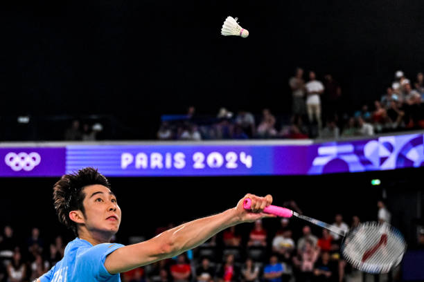 羽毛球单打战术指南：如何针对不同对手制定比赛策略