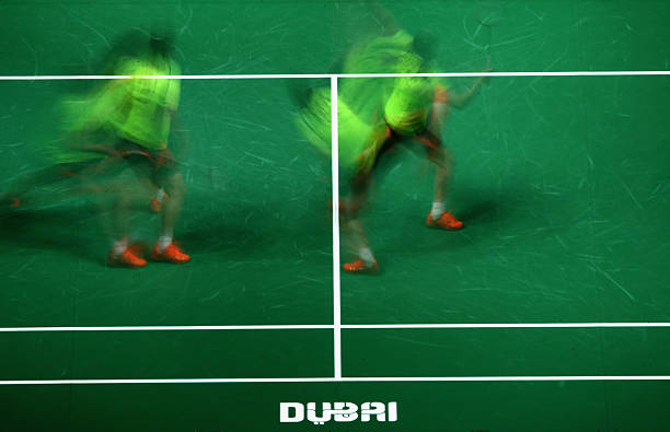 羽毛球换边与间歇规则：比赛中的休息与调整