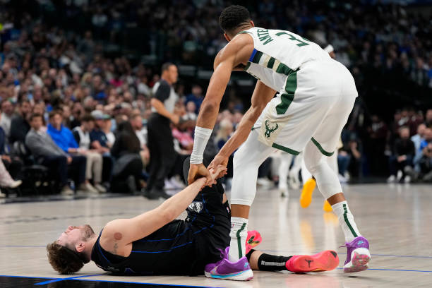 从球员名单看季后赛走势：各队优势与短板