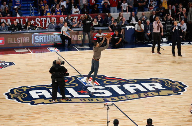 篮球规则小知识：NBA罚球是否允许打板？