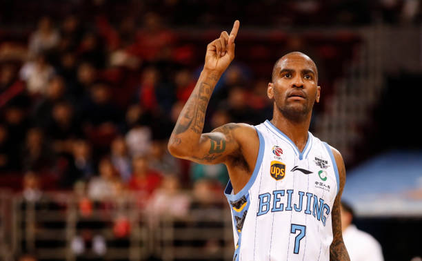 打板投篮 vs 直接投篮:哪种更适合你?