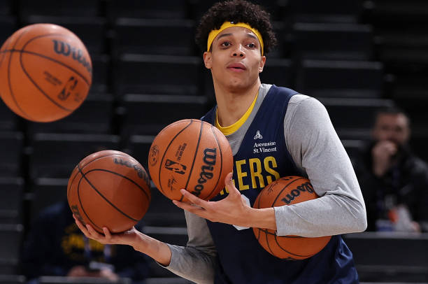 从大学联赛到CBA：本届选秀热门球员的成长轨迹