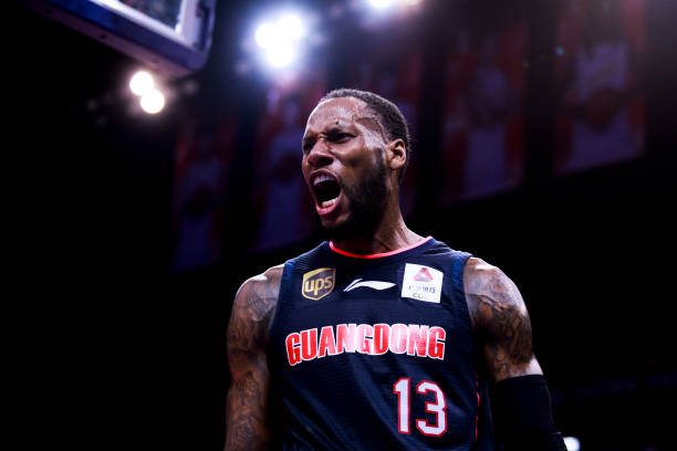 虎扑NBA比赛中心今日战报：赛程、比分与热门讨论