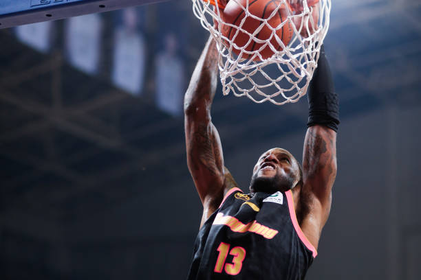 篮球裁判指南：FIBA规则下暂停请求的合法时机