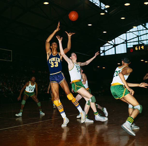 哈登篮网首秀直播:NBA新格局开启,谁主沉浮?