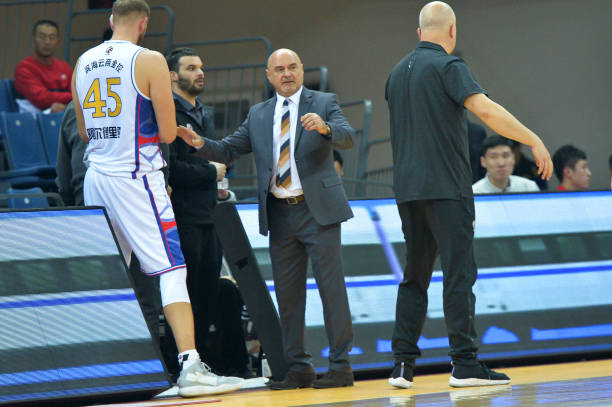 篮球亚洲杯中国队名单背后的战略思考与选人逻辑