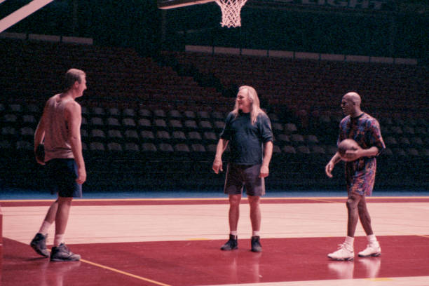 半场篮球与全场篮球的面积区别及适用场景