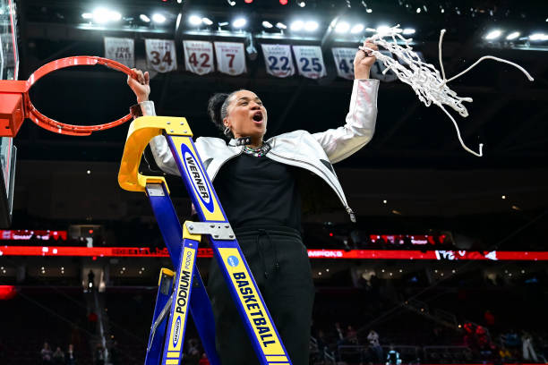 企鹅直播腾讯体育NBA专区：赛程安排与赛事回顾