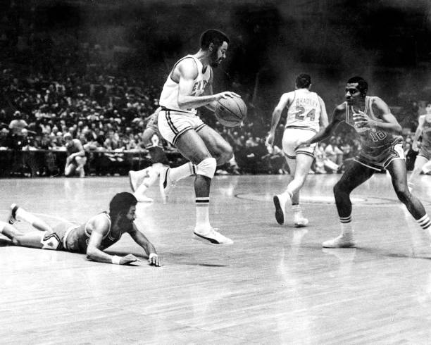 哈登在现役控卫中的实力定位