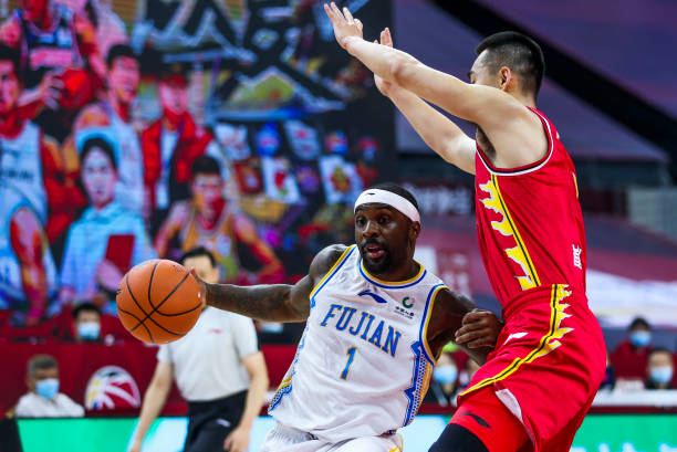 NBA总决赛精彩回放:CCTV5带你重温经典对决瞬间