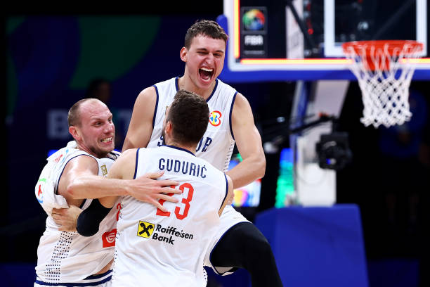 欧文最新预测：新兴市场投资机会与风险分析