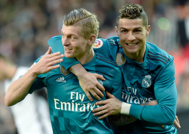 范迪克破门瞬间，安菲尔德陷入疯狂！