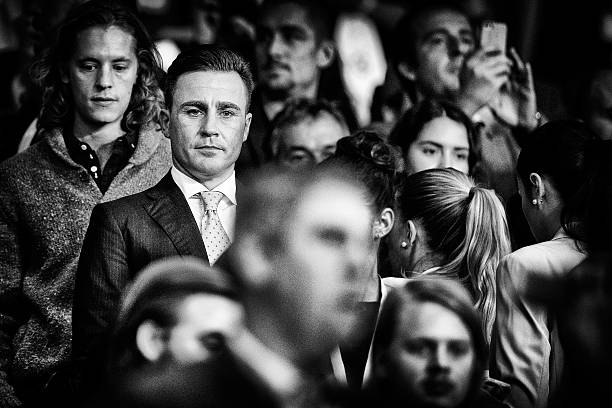 罗纳尔迪尼奥退役了吗？最新动态解析