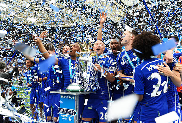 胡子侃球：C罗VS梅西，谁才是真正的GOAT？