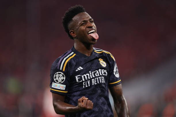 鹿晗足球场上最擅长的位置是哪里？