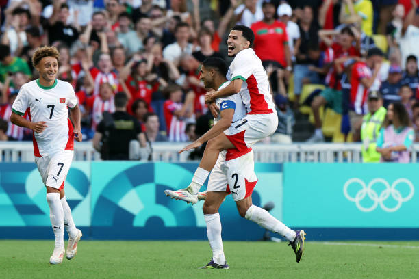 沙尔克04球迷心中的永恒7号——劳尔的蓝白记忆