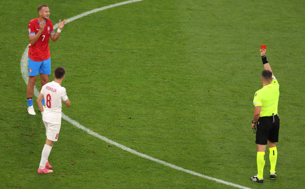 从欧洲杯看足球赛事周期：球迷必知的赛制知识