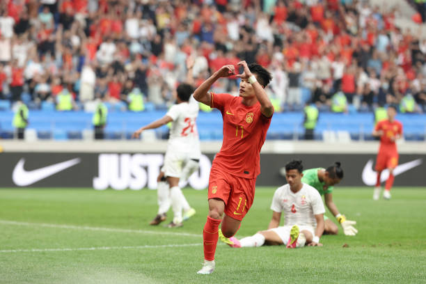 从慕尼黑到曼彻斯特：德甲与英超的城市基因对比