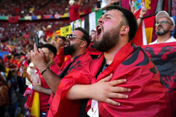 阿根廷VS巴西：梅西在国家德比中的高光时刻