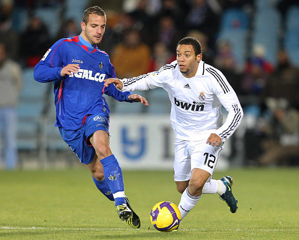 团队协作：足球传球游戏规则解析