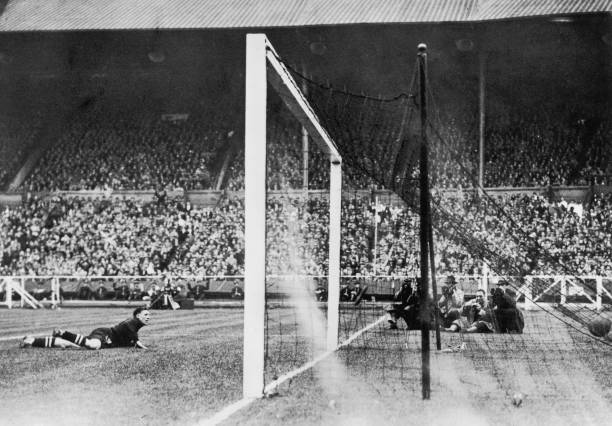 阿根廷十大足球巨星:他们的辉煌成就与经典瞬间