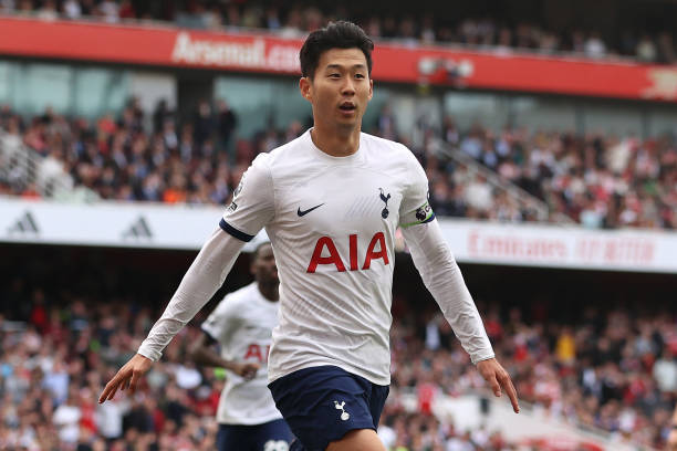 巴黎欧冠夺冠年份排名及关键战役