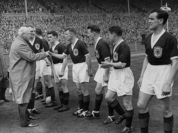 FIFA传奇卡：梅西的终极评分和最佳位置分析