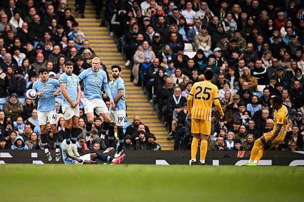 (带有历史视角，分析其黄金时代的终结与影响)