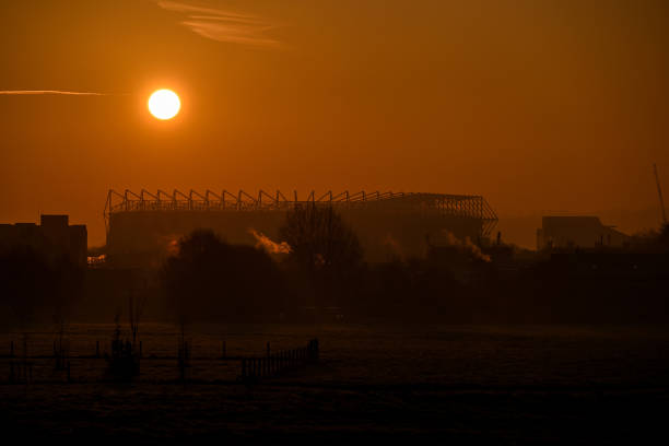 雷速足球比赛阵容公布时间：赛前多久能知晓球员名单？