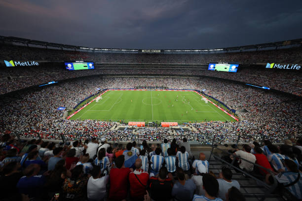 欧冠决赛直播平台对比：付费VS免费，哪个更划算？