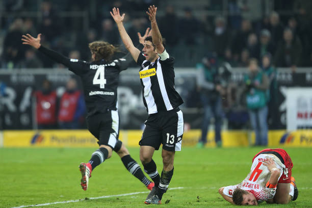 欧冠直播指南：爱奇艺、PP体育等平台观赛对比