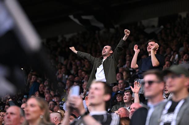 如果姆巴佩搭档罗本？足坛最恐怖的边路组合猜想