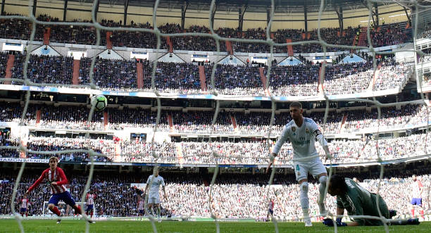 足球场设计指南：如何规划符合FIFA标准的11人制场地？