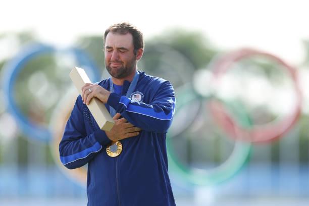 冰墩墩与奥运精神：如何体现友谊、团结与公平竞争