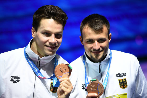 田径知识：中跑的标准距离是多少米？