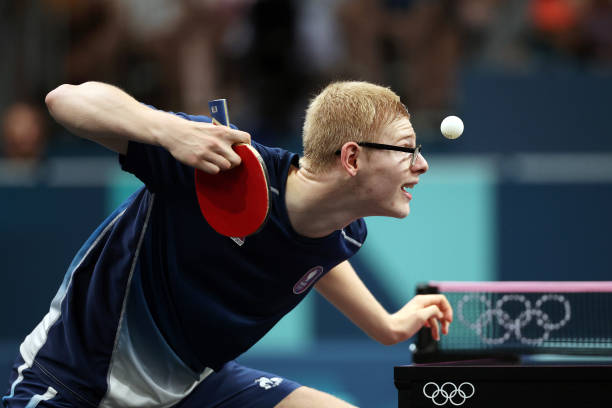 如何规划家庭乒乓球室?长度、宽度与空间布局指南