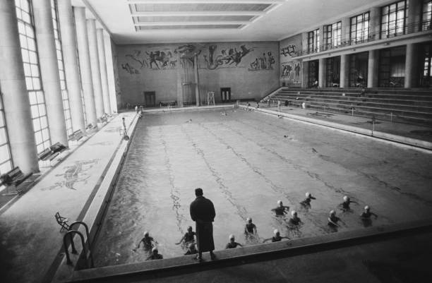 游泳安全第一:小学生应达到的基本游泳距离要求