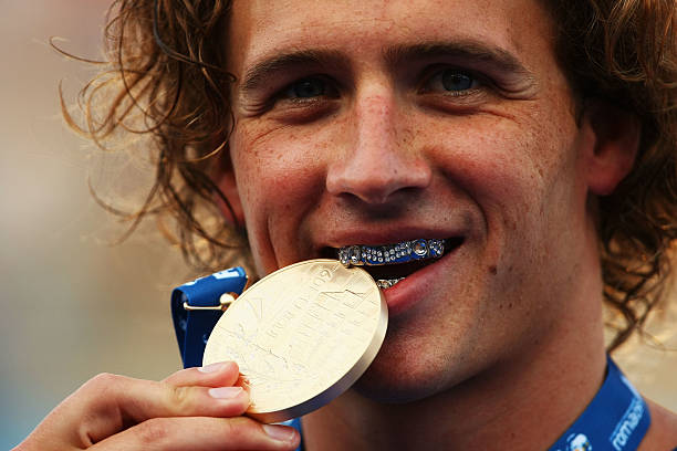 预防溺水：青少年暑假游泳安全常识全面指南