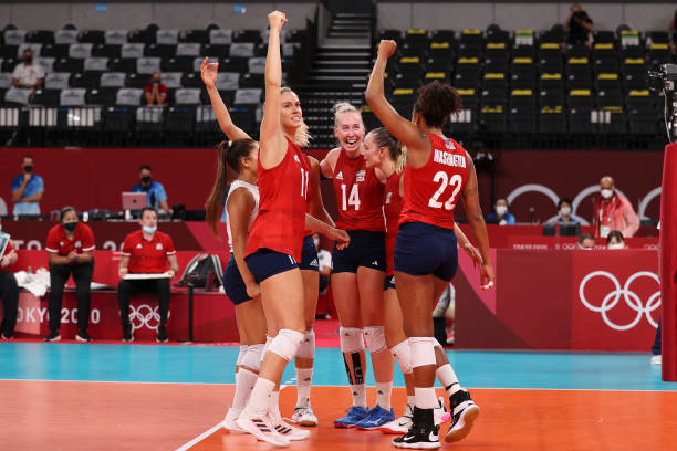 新手必看！30分钟快速上手排球核心动作（附慢动作分解）